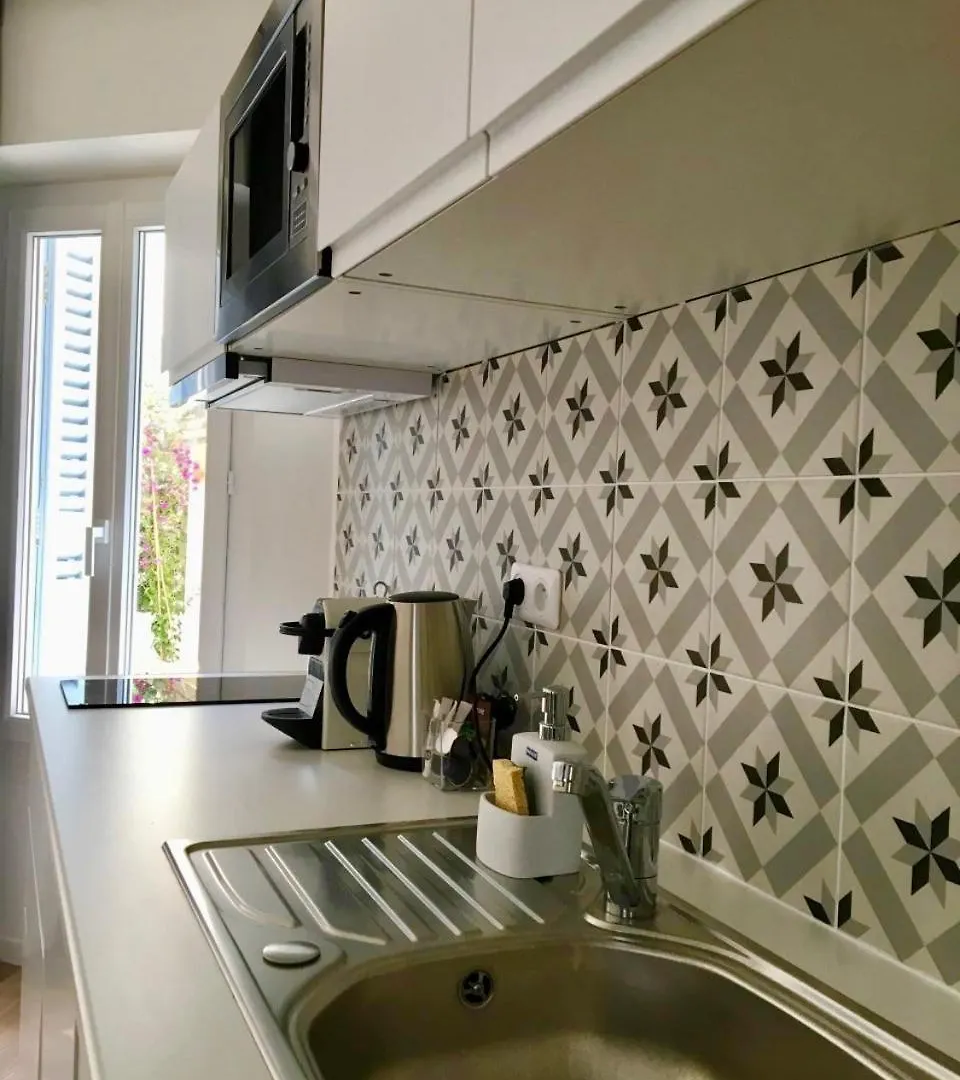 Le Petit Hyerois Apartment Hyeres 0*,  France
